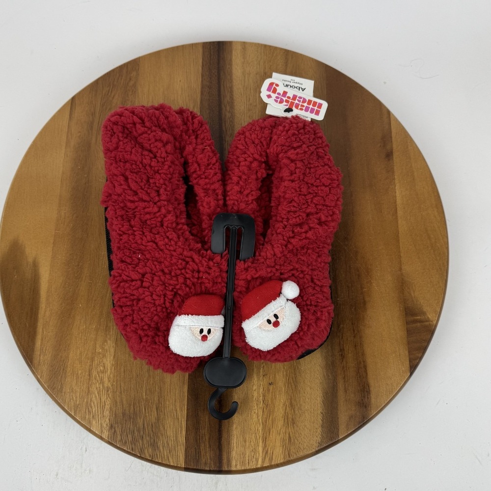 New Womens Abound Red Santa Christmas Fuzzy Lined Sleeping Slippers Size S/M NWT
